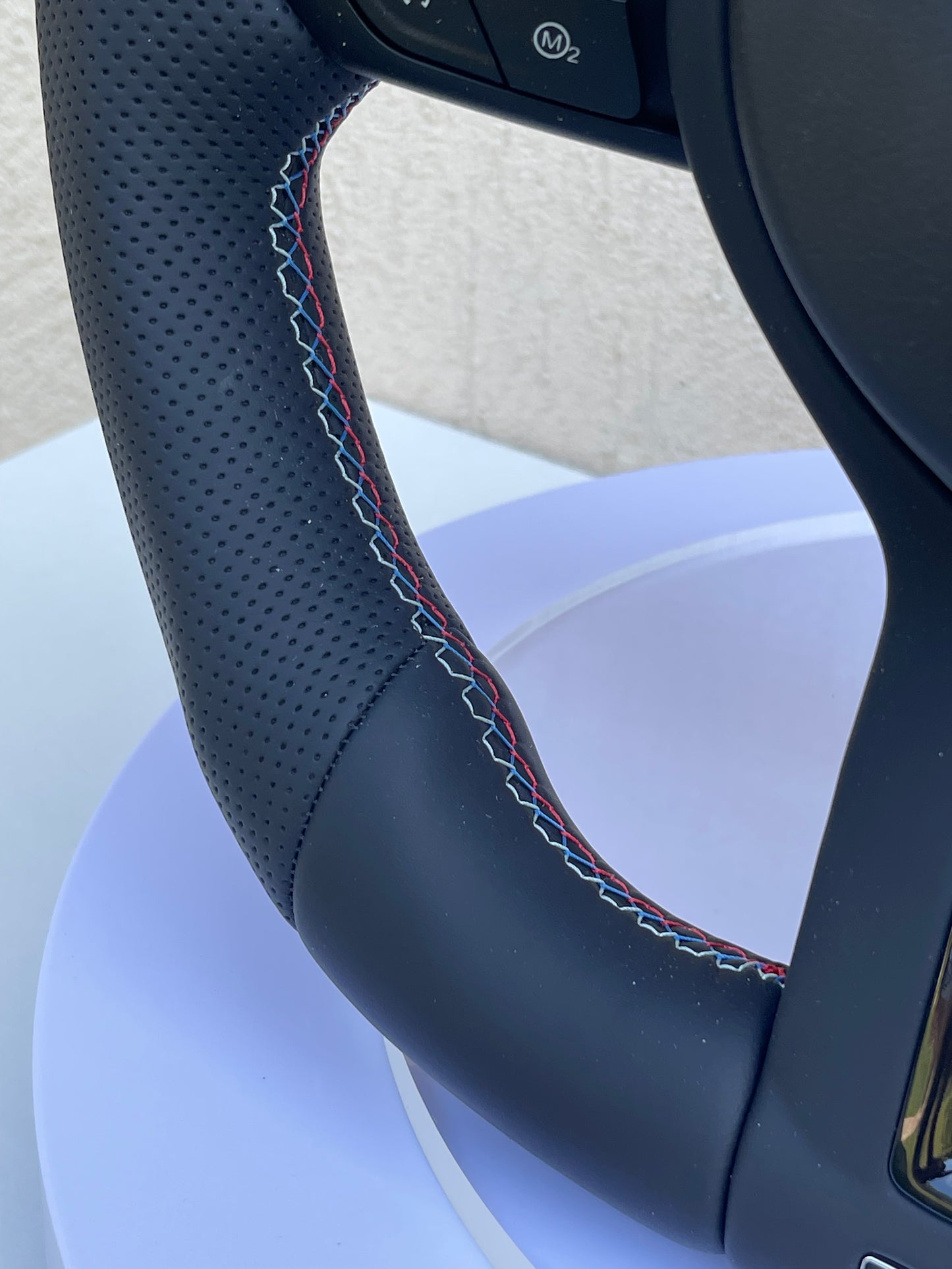 🏁 Volan Sport AT Performance – BMW Seria F , Piele Perforată, Cusături ///M