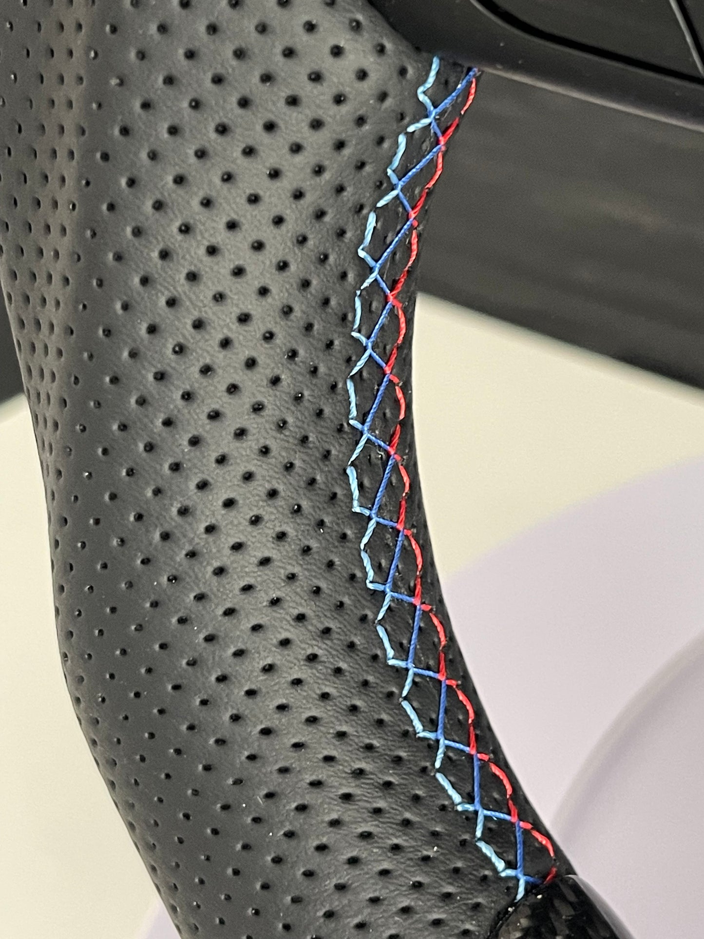 🏁 Volan Sport AT Performance – BMW Seria F , Full Carbon & Piele Perforată