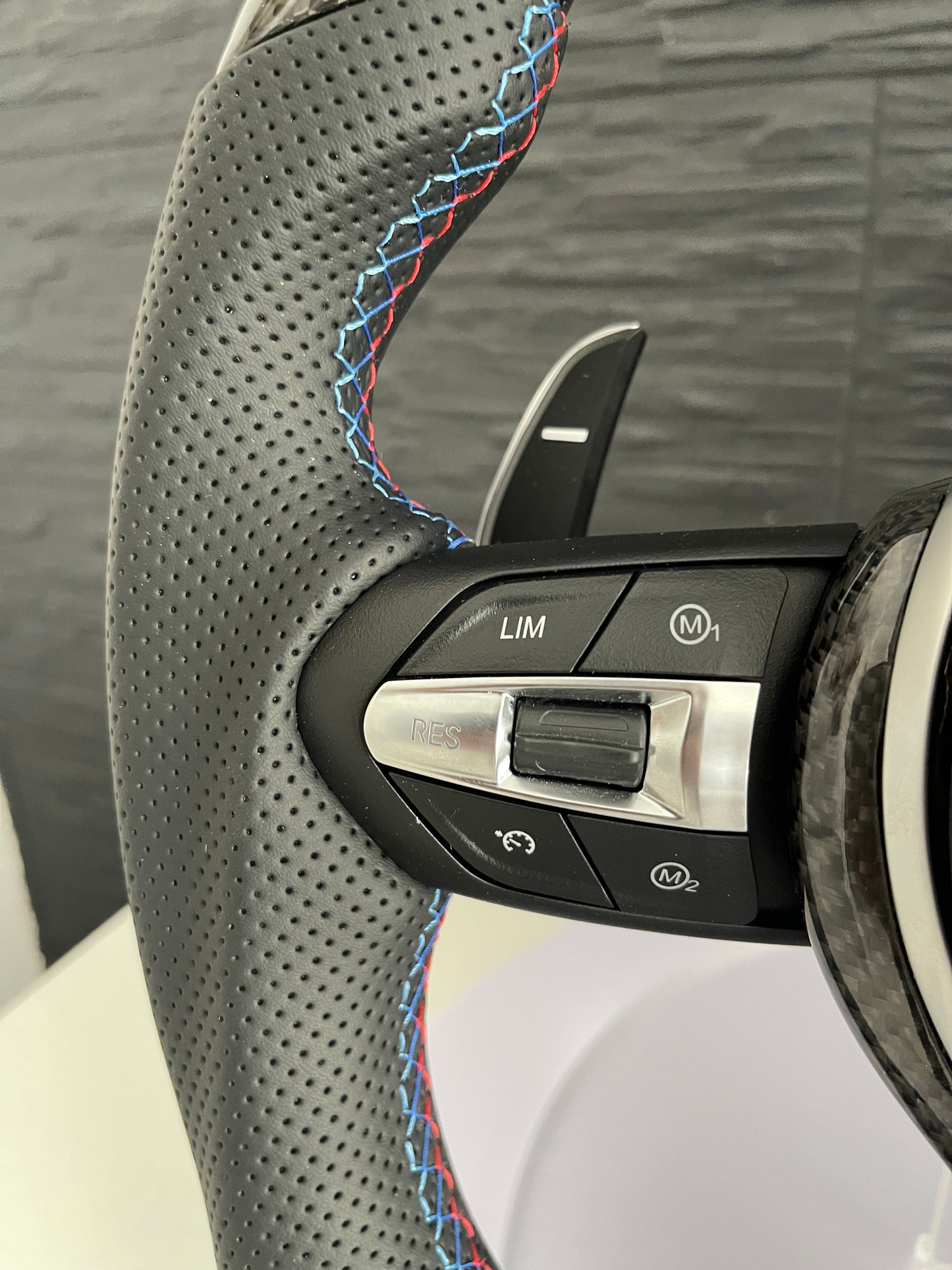 🏁 Volan Sport AT Performance – BMW Seria F , Full Carbon & Piele Perforată