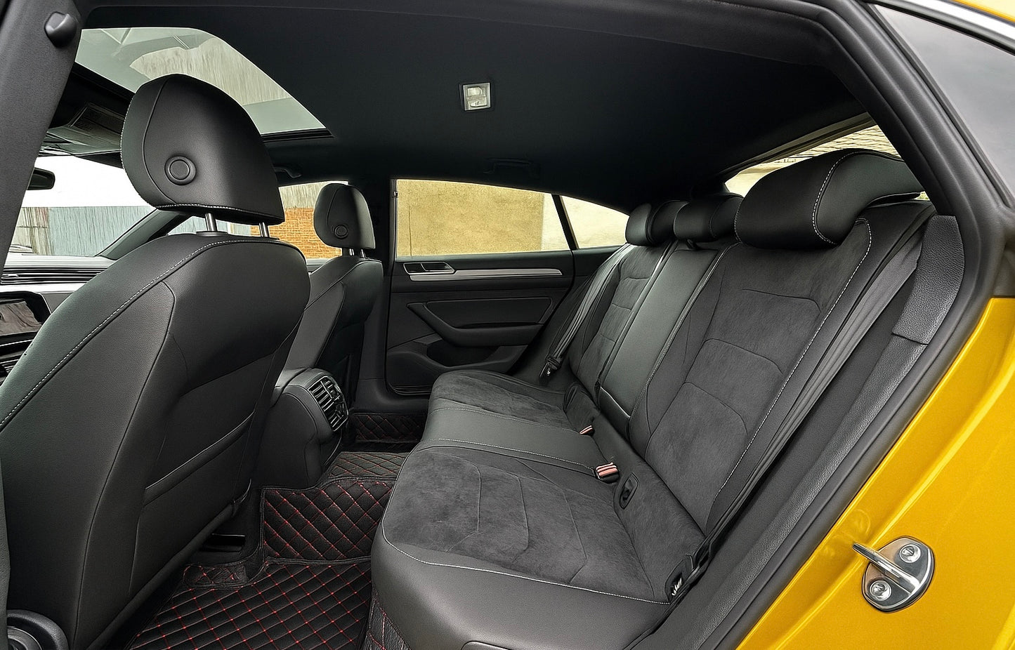 Covorase Auto premium Volkswagen Passat B8 ; negru cu fir rosu
