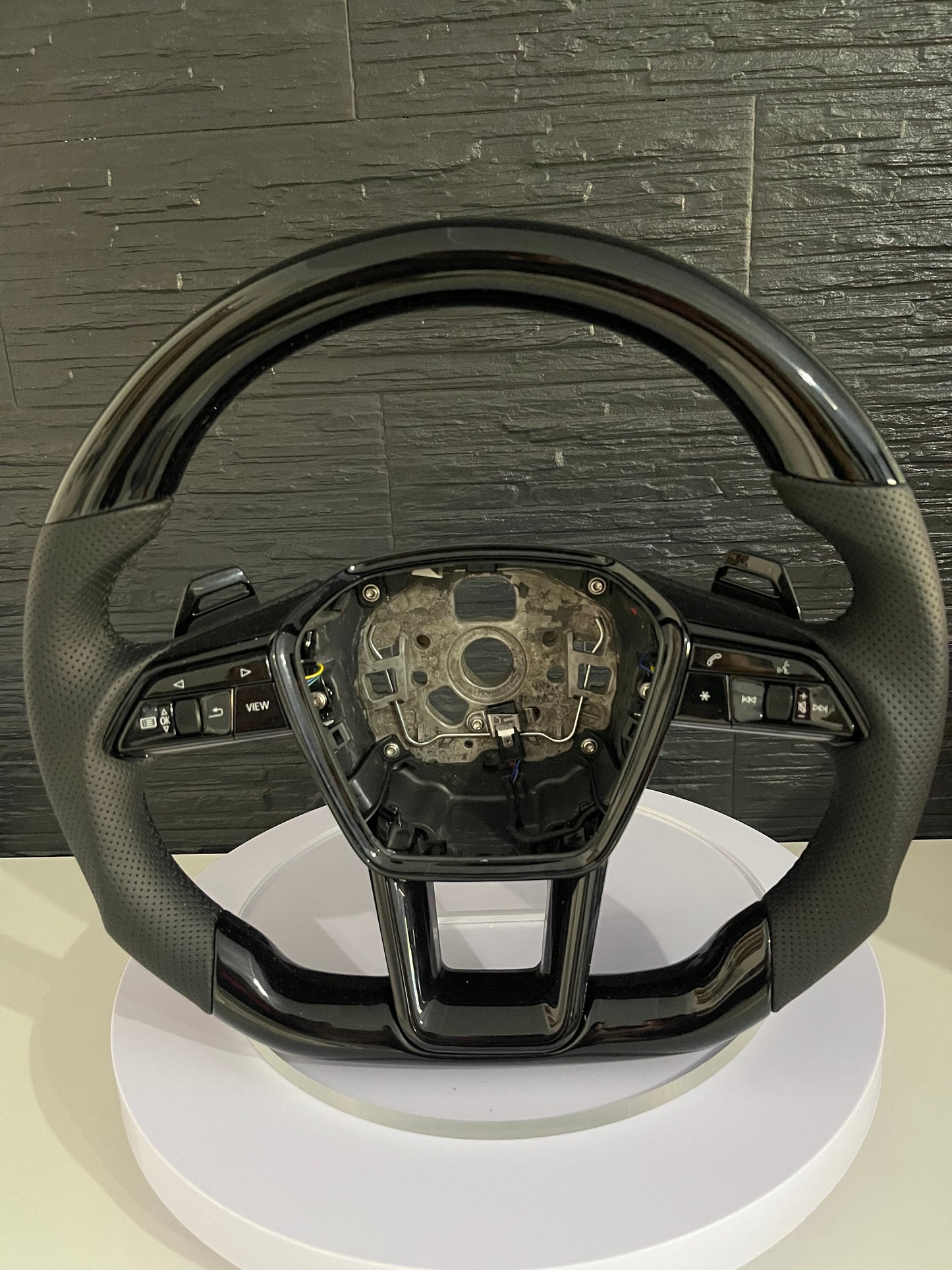 🏁 Volan Sport AT Performance – Audi C8 (A6, A7, RS6, RS7) – Piano Black