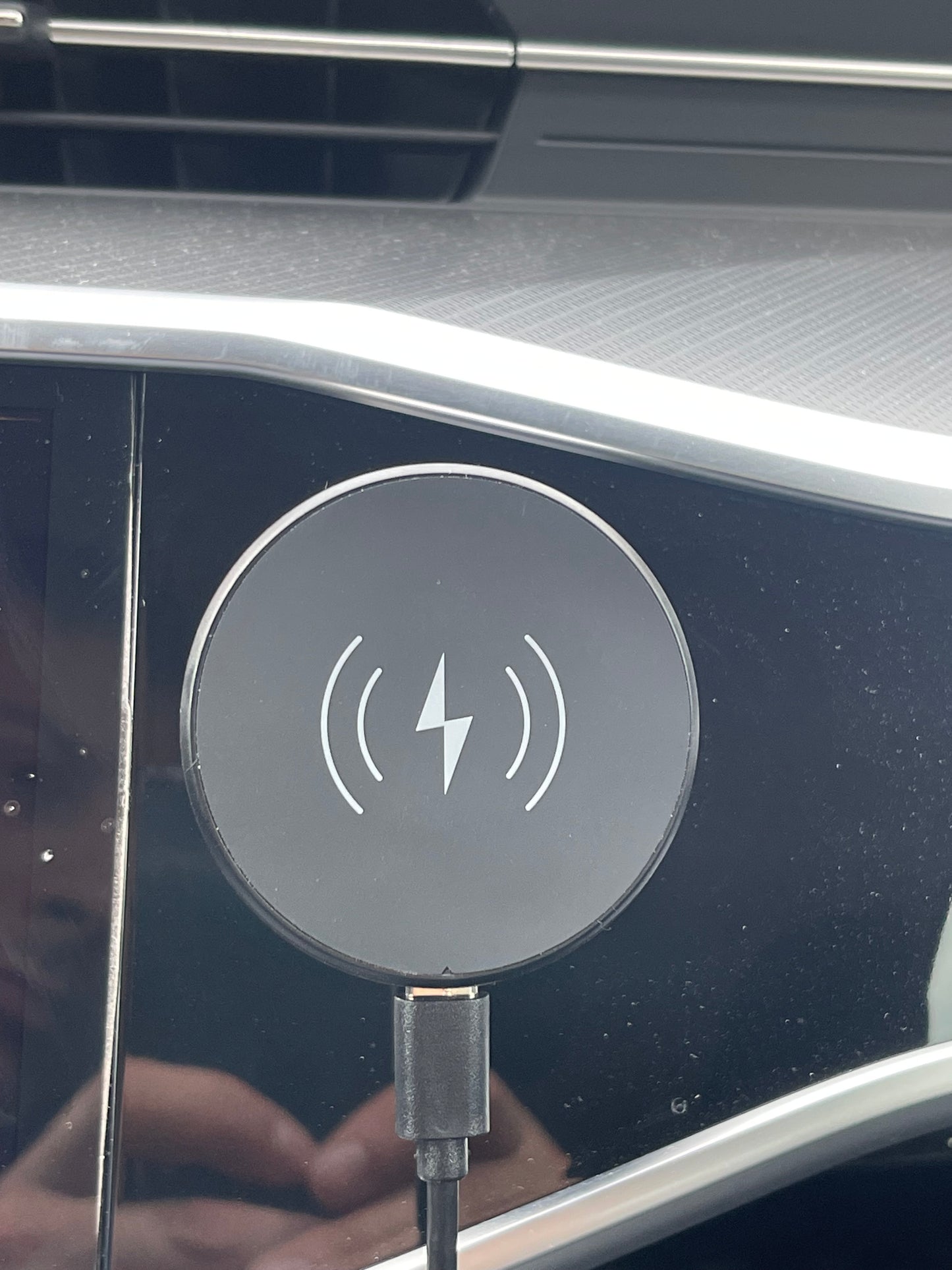 Suport Auto Magnetic cu Încărcare Wireless Rapidă 15W | Rotire 360° | Fixare Ultra-Puternică | Compatibil iPhone & Samsung